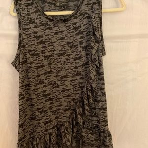 New top black and gray with ruffle bottom size large by Dj2